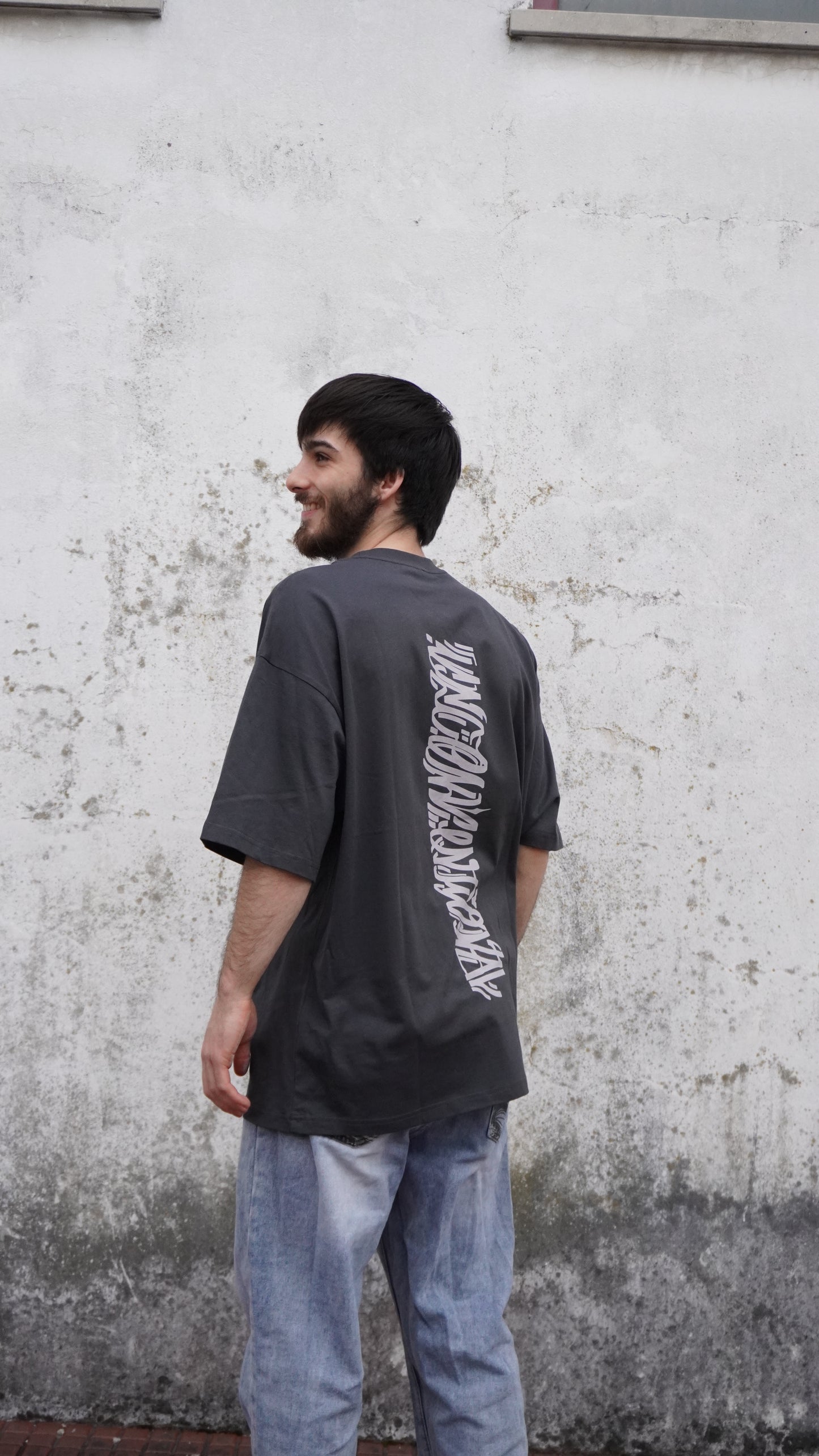 T-shirt Unconventional Gray